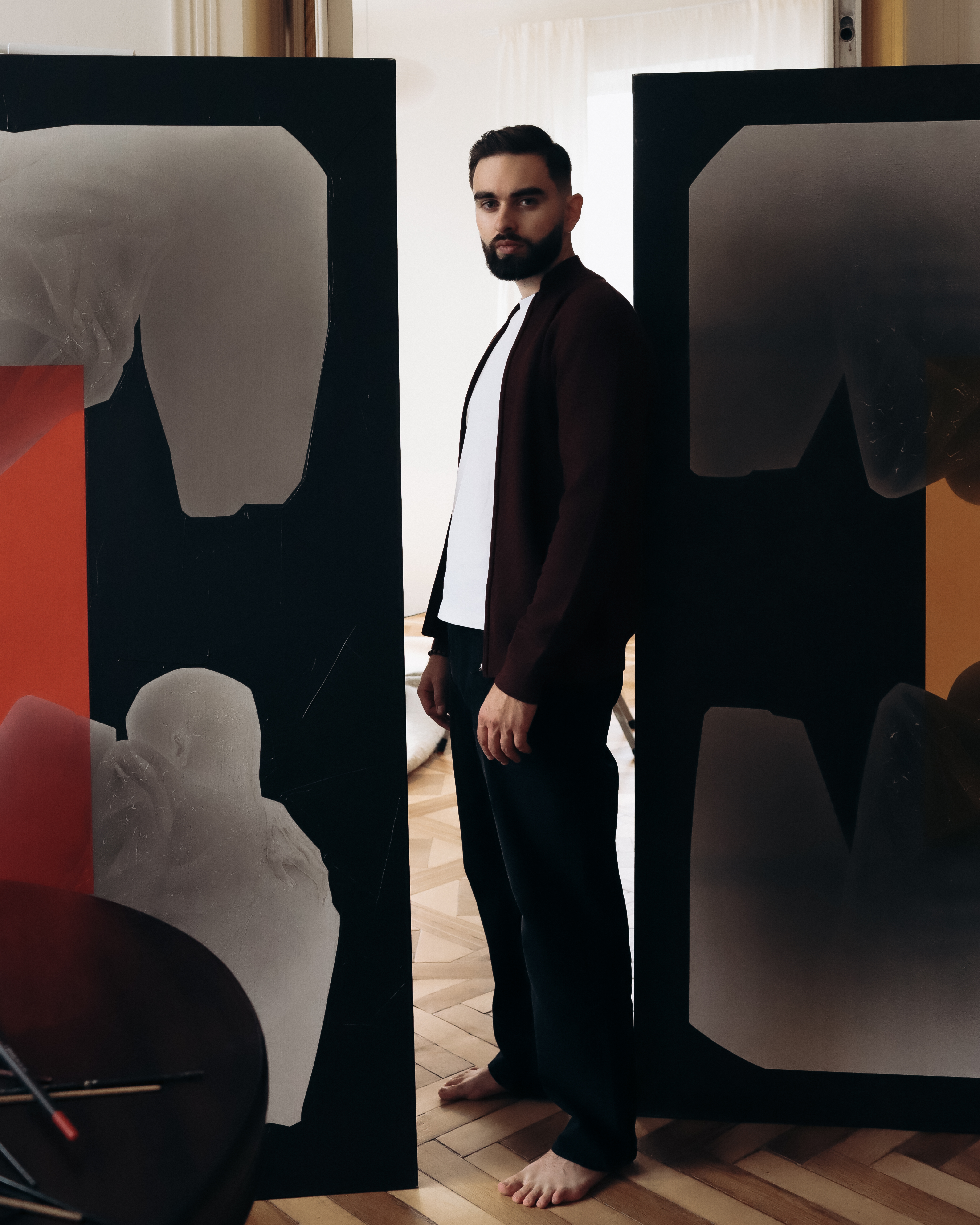 Портрет митця ДЕНИС ТИМЧИШИН, який працює у стилі ХУДОЖНИК (Lviv, Україна) Фото 2 з 2.