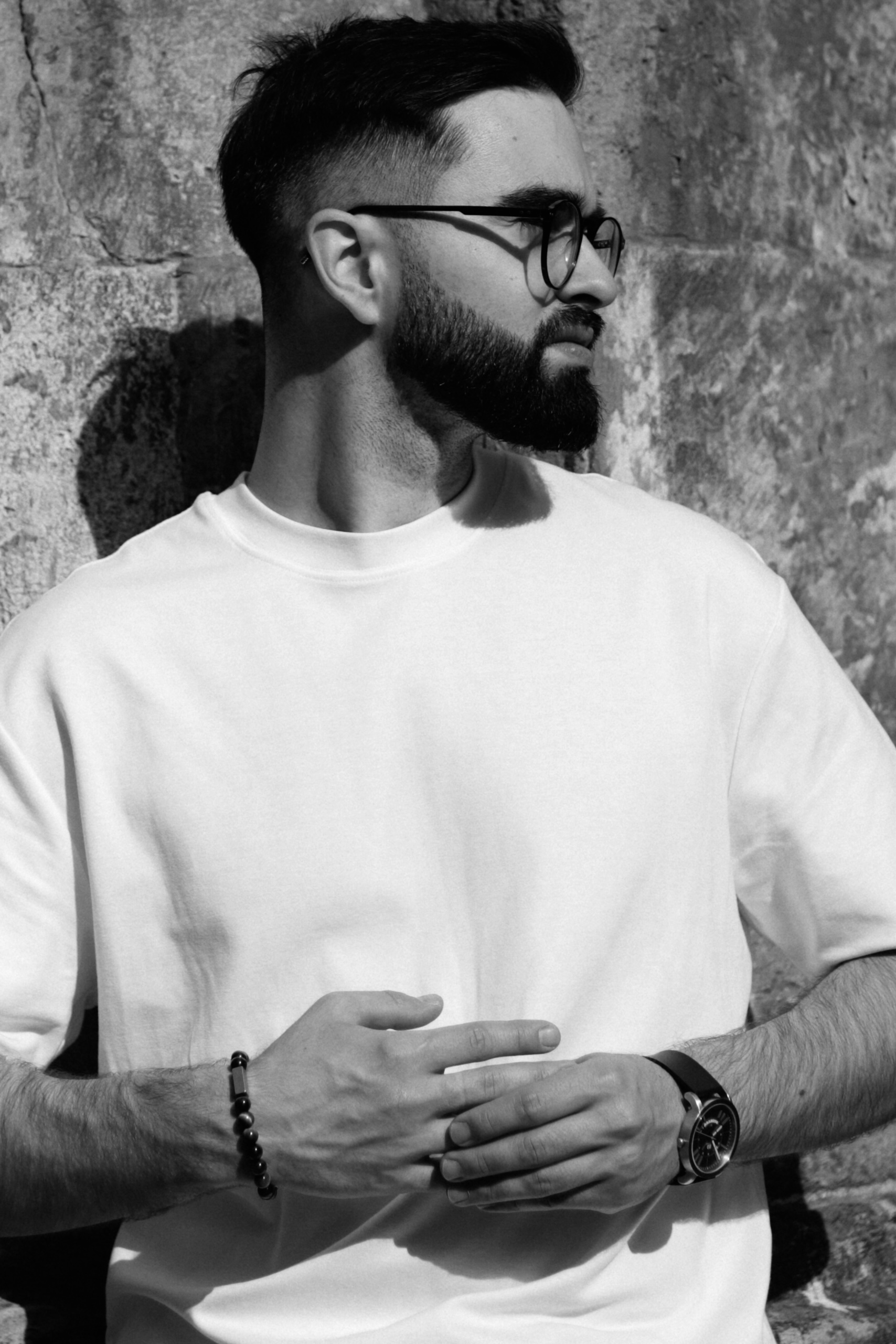 Портрет митця ДЕНИС ТИМЧИШИН, який працює у стилі ХУДОЖНИК (Lviv, Україна) Фото 1 з 2.